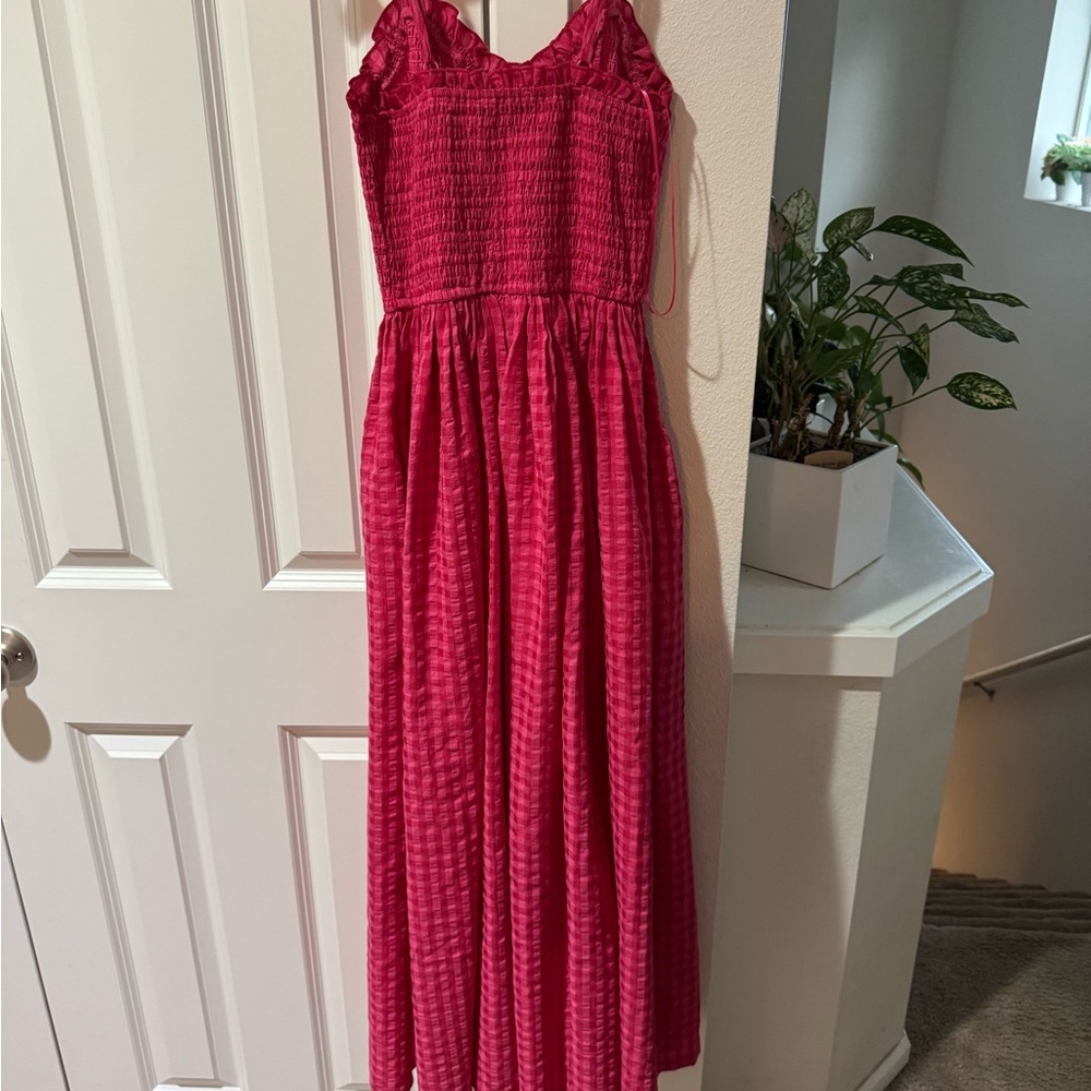 Elegant Red Maxi Dress - Picture 3 of 3